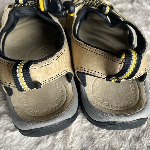 Keen Newport H2 Suede Leather Sandals Hiking Outdoor Shoes Women's Size 9 - Picture 5 of 7